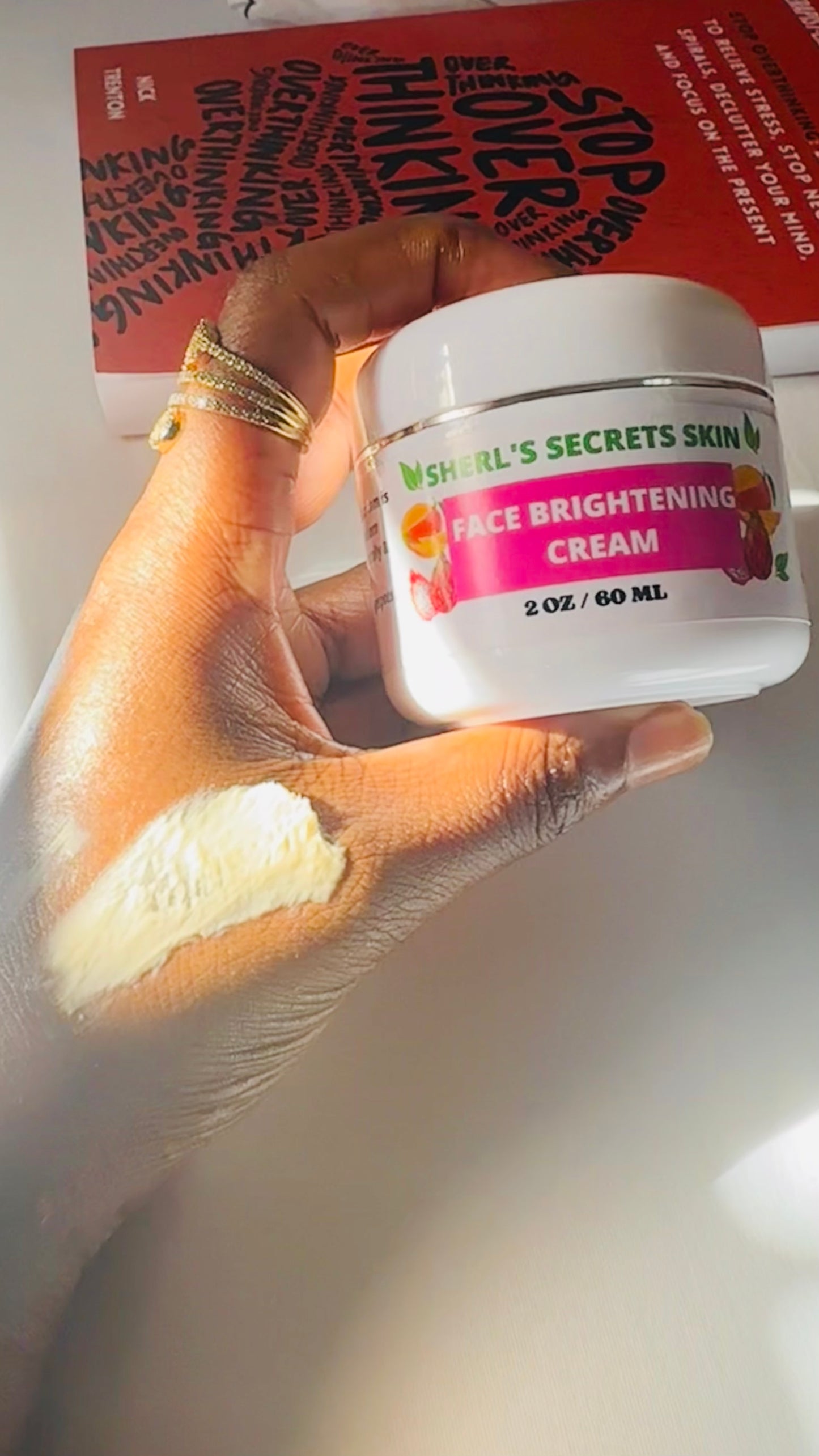 CREMA ILUMINADORA DEL ROSTRO